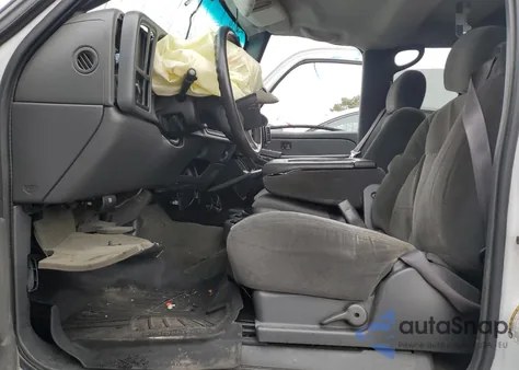 2005 Chevrolet Silverado C1500 из США, поврежденный, VIN 2GCEC13T951376653